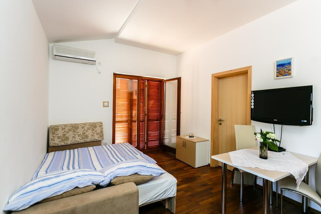 Apartments Josip Pinezići 客房 照片